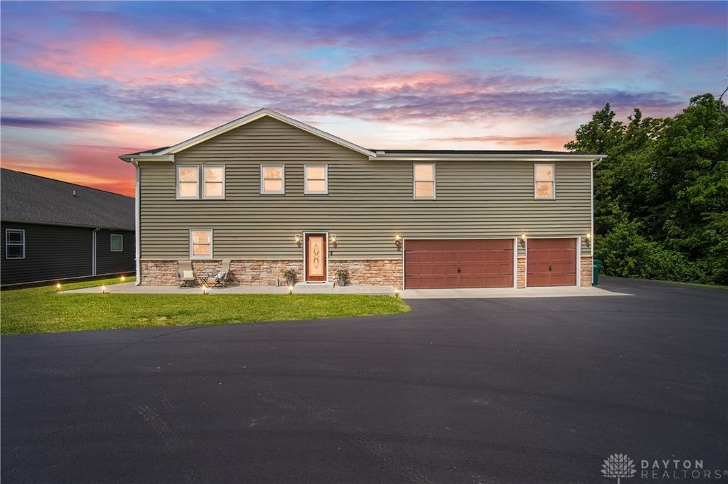 855 Quarry Road, Silver Creek Twp, OH 45335