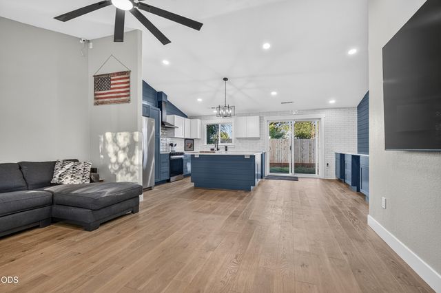 123 Eagle View Drive, Eagle Point, OR 97524