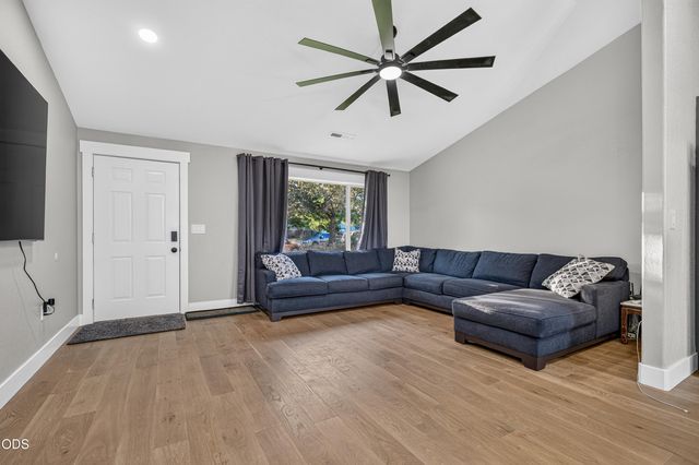123 Eagle View Drive, Eagle Point, OR 97524