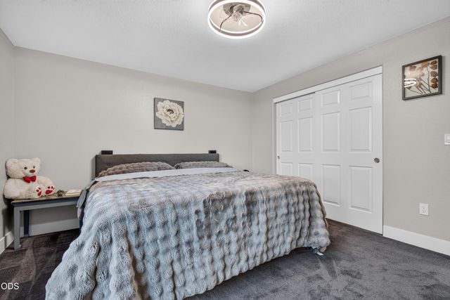 123 Eagle View Drive, Eagle Point, OR 97524