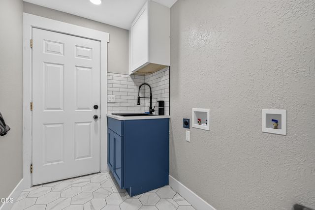 123 Eagle View Drive, Eagle Point, OR 97524