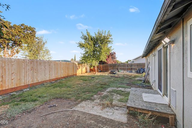123 Eagle View Drive, Eagle Point, OR 97524