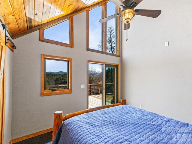143 Fox Grape Hollow Road, Mars Hill, NC 28754