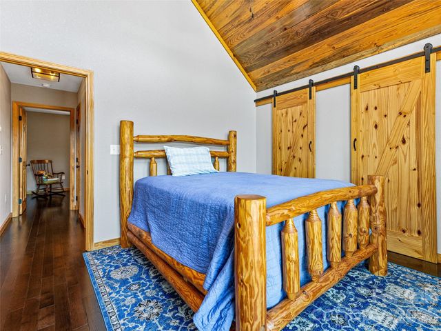 143 Fox Grape Hollow Road, Mars Hill, NC 28754
