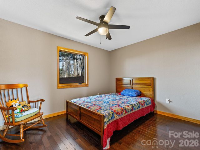 143 Fox Grape Hollow Road, Mars Hill, NC 28754