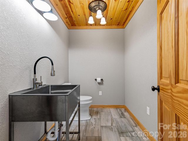 143 Fox Grape Hollow Road, Mars Hill, NC 28754