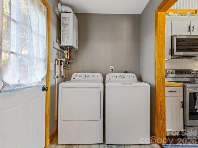 143 Fox Grape Hollow Road, Mars Hill, NC 28754