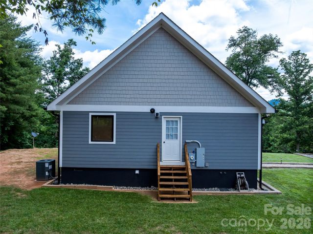 143 Fox Grape Hollow Road, Mars Hill, NC 28754