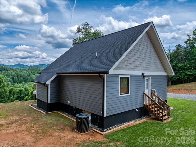 143 Fox Grape Hollow Road, Mars Hill, NC 28754