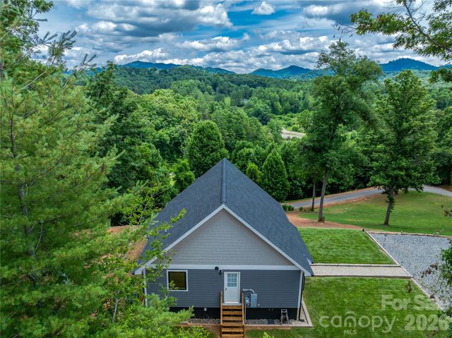 143 Fox Grape Hollow Road, Mars Hill, NC 28754