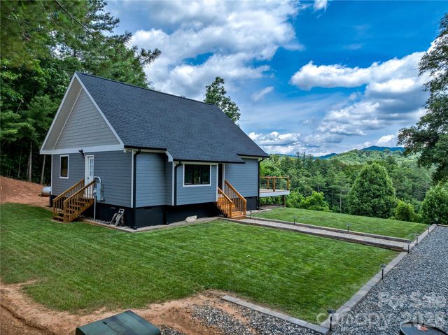 143 Fox Grape Hollow Road, Mars Hill, NC 28754