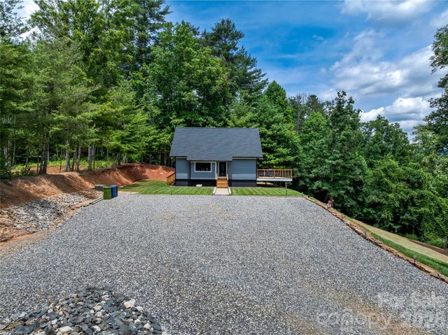 143 Fox Grape Hollow Road, Mars Hill, NC 28754