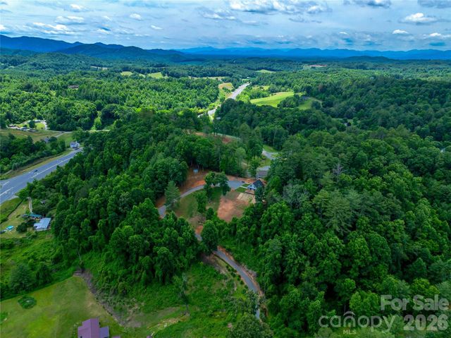 143 Fox Grape Hollow Road, Mars Hill, NC 28754