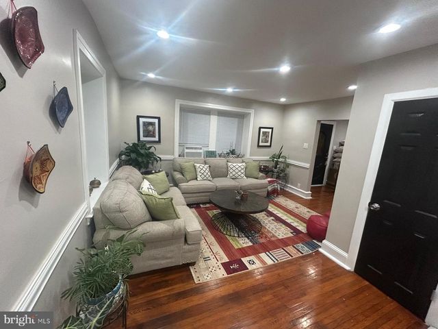 7124 PENNSYLVANIA, Upper Darby, PA 19082