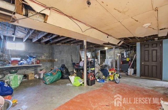 54 E Pennsylvania Avenue, Avenel, NJ 07001