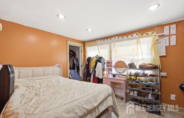 54 E Pennsylvania Avenue, Avenel, NJ 07001