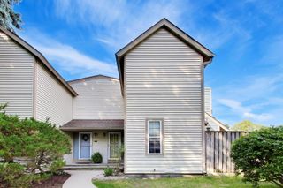 913 Campbell Drive, Gurnee, IL 60031
