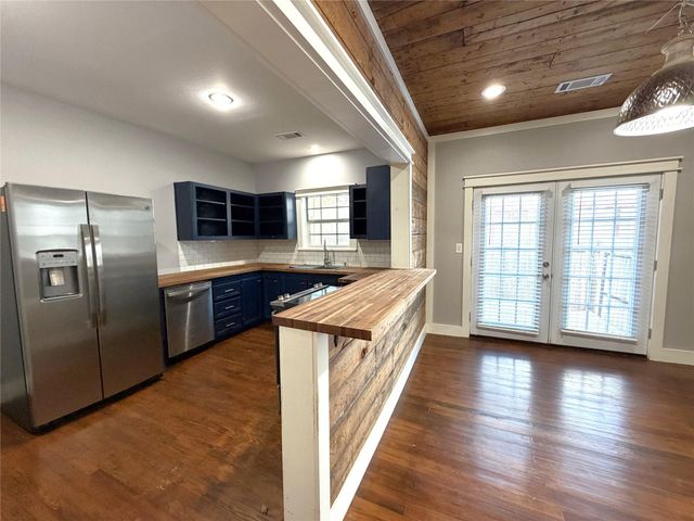 410 N Elm Street, Trinity, TX 75862