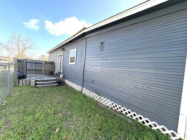 410 N Elm Street, Trinity, TX 75862