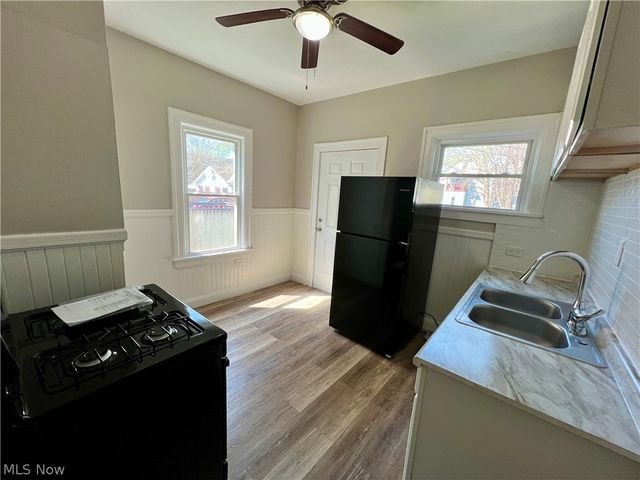 1334 W 89th Street, Cleveland, OH 44102