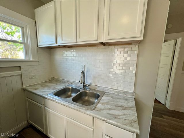 1334 W 89th Street, Cleveland, OH 44102