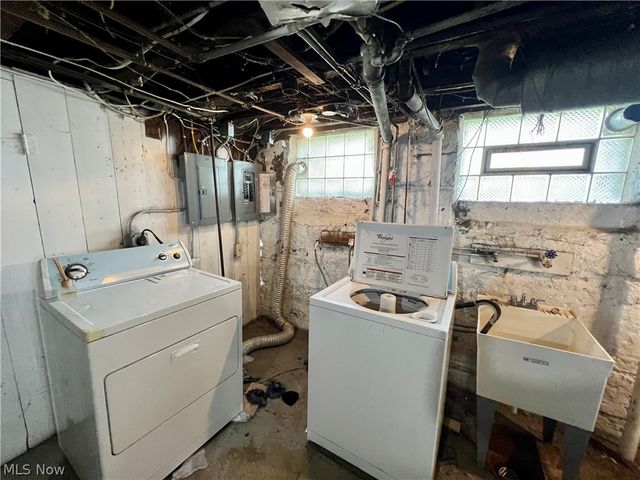 1334 W 89th Street, Cleveland, OH 44102