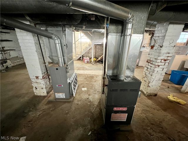 1334 W 89th Street, Cleveland, OH 44102