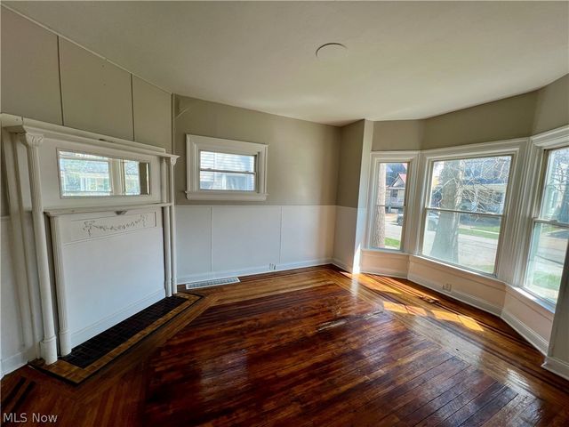 1334 W 89th Street, Cleveland, OH 44102