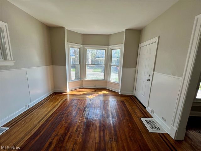 1334 W 89th Street, Cleveland, OH 44102