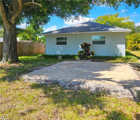2826 West RD, Fort Myers, FL 33905