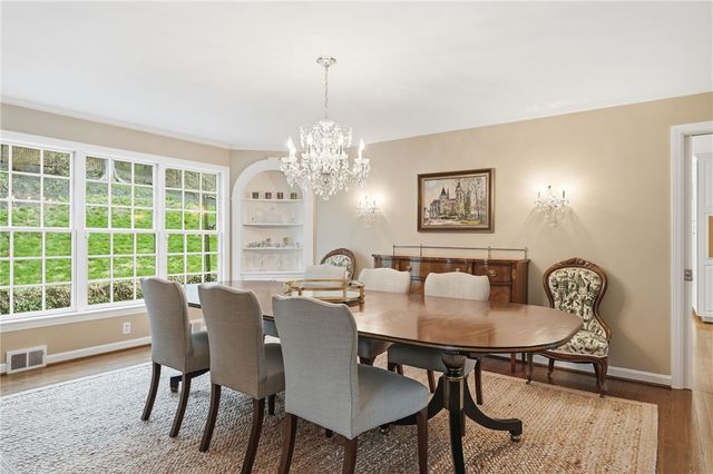 661 Canterbury Lane, Sewickley, PA 15143