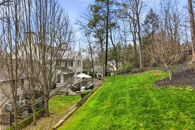 661 Canterbury Lane, Sewickley, PA 15143
