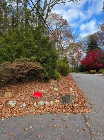 4 Norgate Road, Glen Head, NY 11545