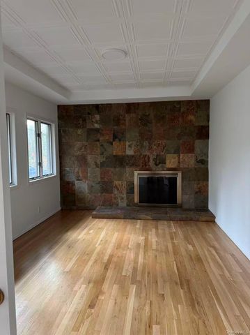 4 Norgate Road, Glen Head, NY 11545