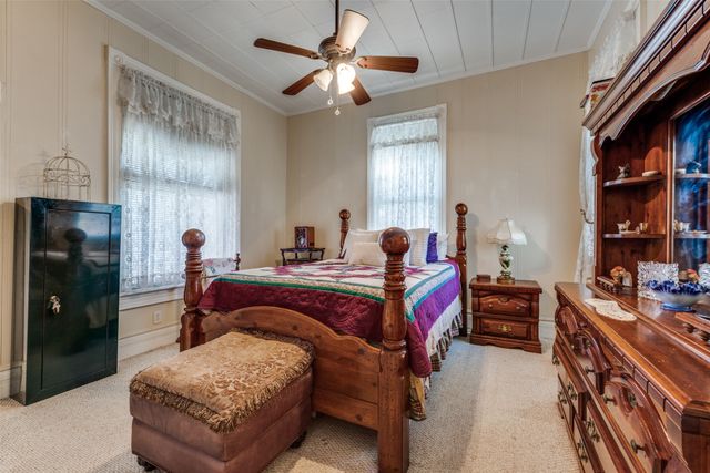 626 W Chestnut Street, Denison, TX 75020