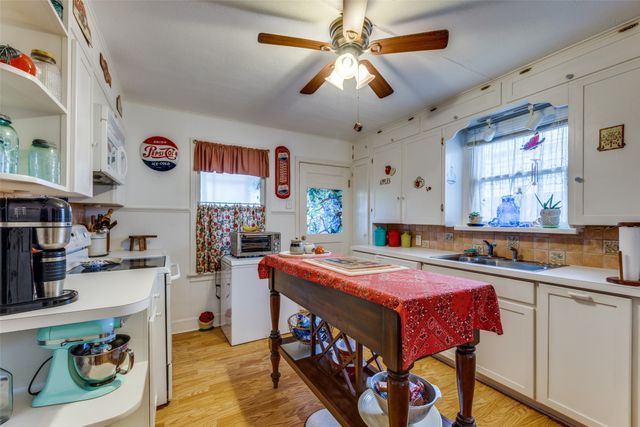 626 W Chestnut Street, Denison, TX 75020