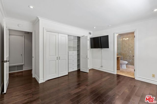 1060 Chantilly Road, Los Angeles, CA 90077