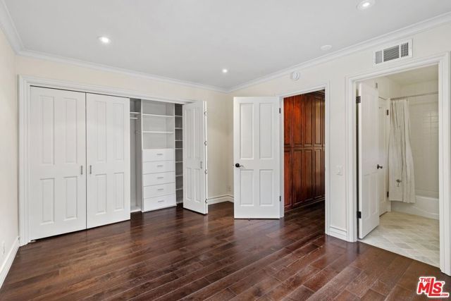 1060 Chantilly Road, Los Angeles, CA 90077