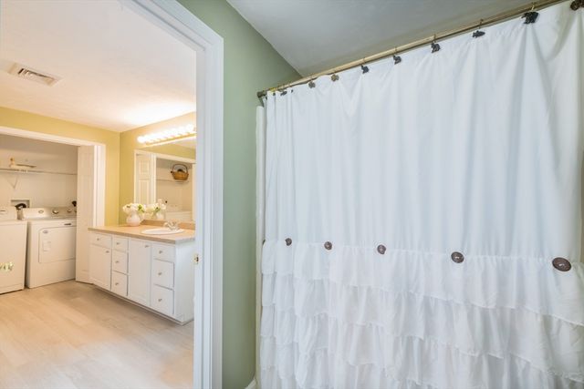 19 Great Wind Dr, Plymouth, MA 02360