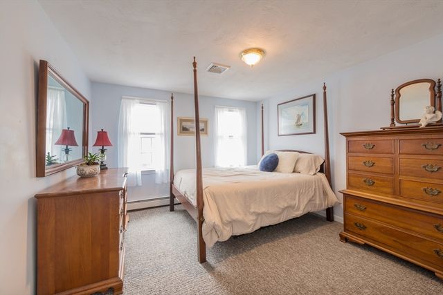 19 Great Wind Dr, Plymouth, MA 02360