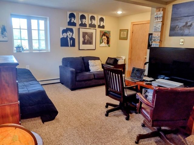 19 Great Wind Dr, Plymouth, MA 02360
