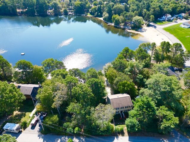 19 Great Wind Dr, Plymouth, MA 02360