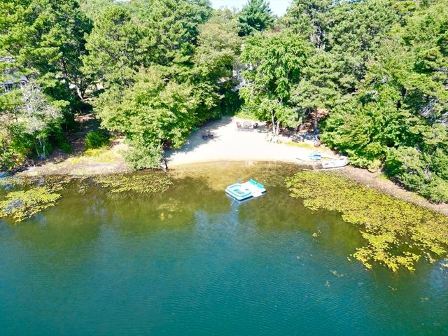 19 Great Wind Dr, Plymouth, MA 02360