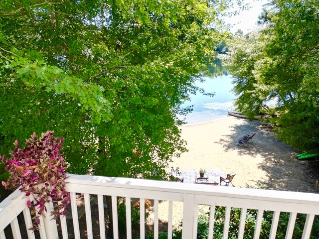19 Great Wind Dr, Plymouth, MA 02360