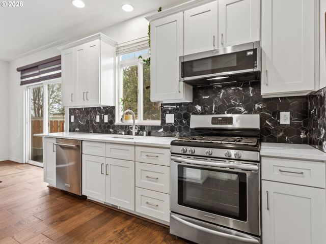 19200 Se 33RD Cir, Camas, WA 98607