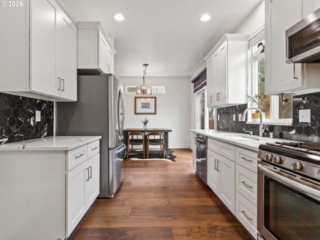 19200 Se 33RD Cir, Camas, WA 98607