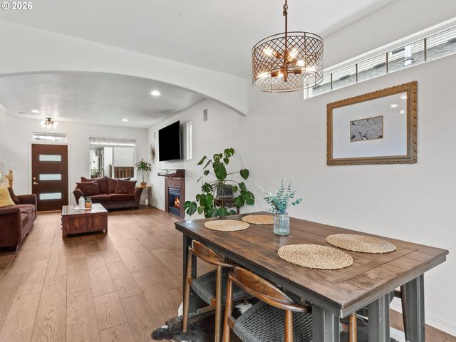 19200 Se 33RD Cir, Camas, WA 98607