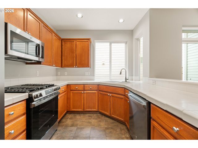 1062 Se TAMANGO St, Hillsboro, OR 97123