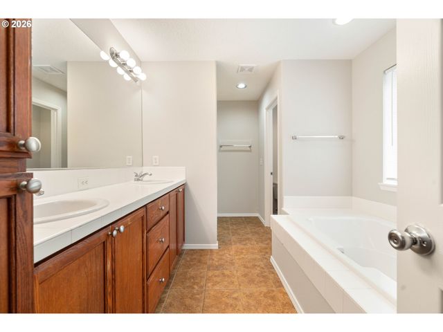 1062 Se TAMANGO St, Hillsboro, OR 97123