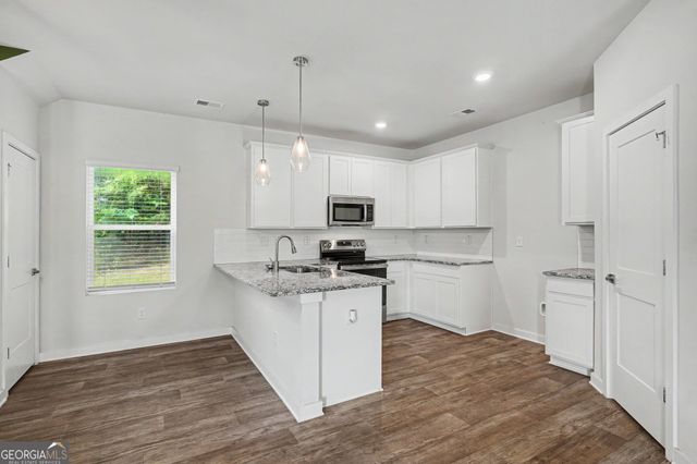336 Wandering Brook Drive, Mcdonough, GA 30253